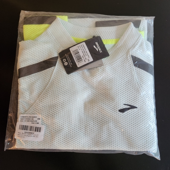 HOLIDAY SALE 🌲 NWT Carbonite Long Sleeve in Icy Grey / Nightlife - Picture 6 of 8